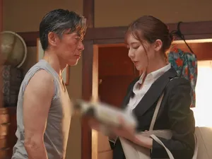 Địt cái lồn tây không lông hồng hào của em thư ký