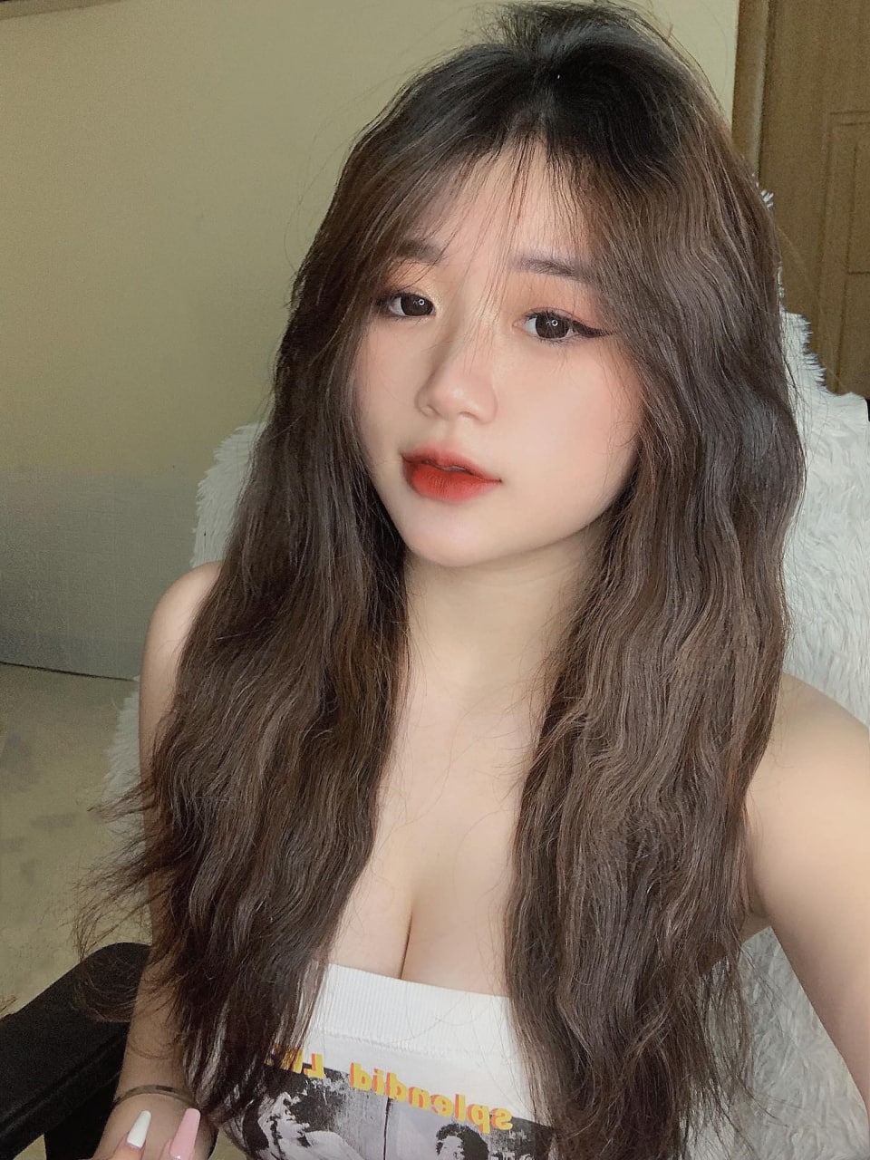 Hiếp dâm tập thể cô giáo trẻ Mitsuki Momota