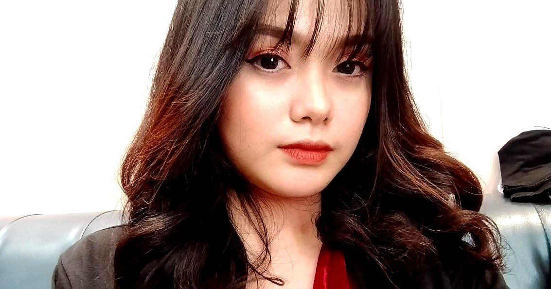 Thầy giáo già không vượt qua được cám dỗ của cô học trò dâm đãng